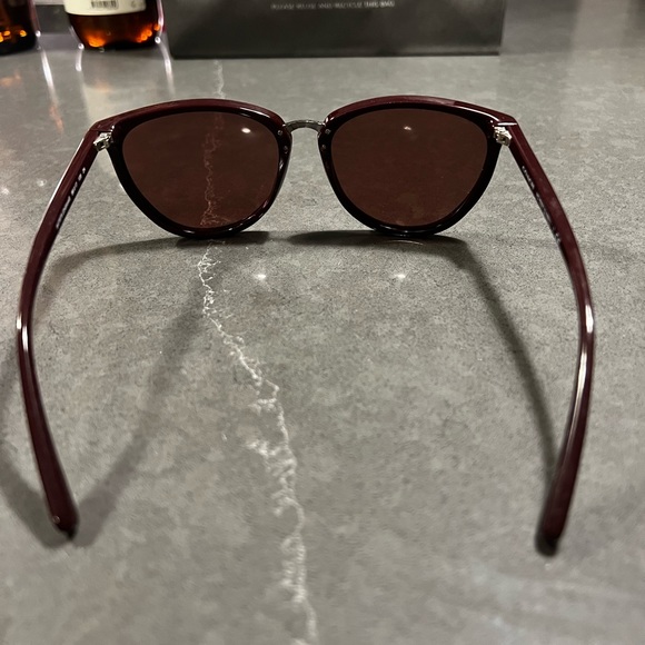 COACH SUNGLASSES - Picture 2 of 5
